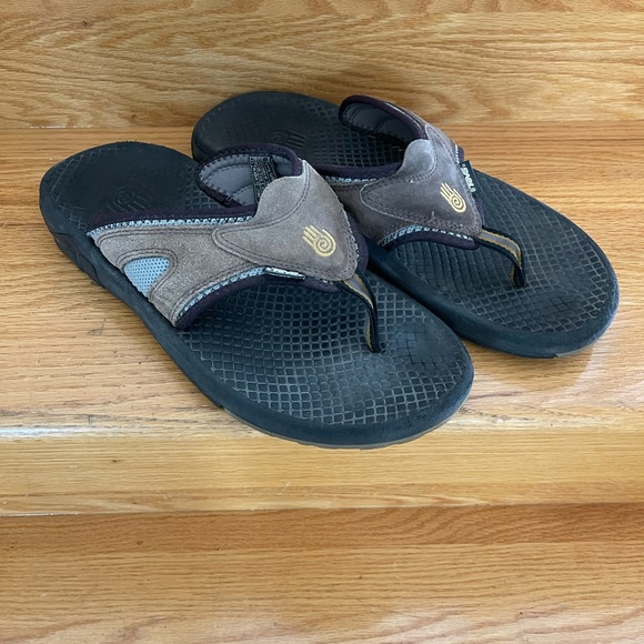 Teva 6676 Suede Flip Flops Sandals Outdoor Suede Leather Men's Size 11 - Picture 2 of 7